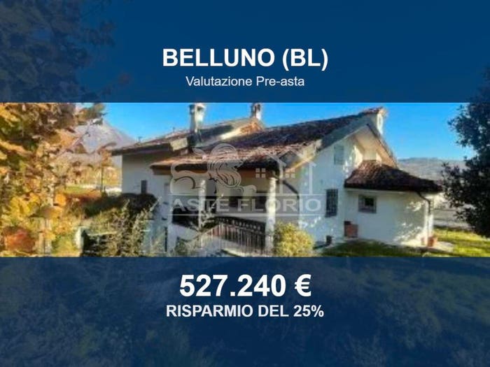 Casa con 6 locali in vendita in Via Safforze, Centro, Belluno