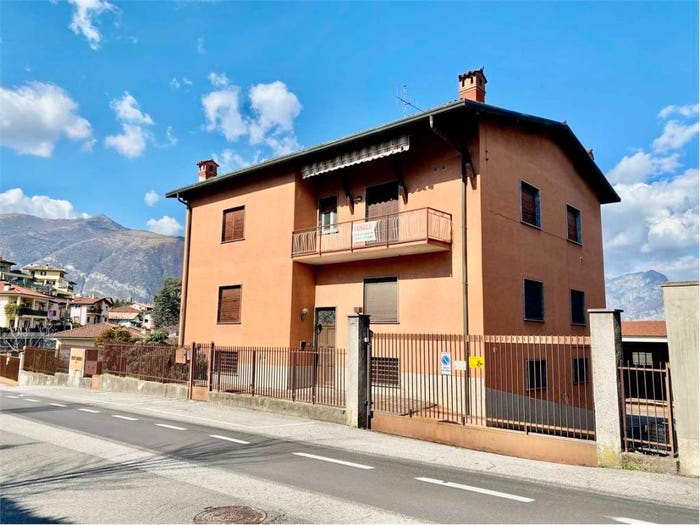 Appartamento quadrilocale in vendita in Via S Antonio, Annone di Brianza