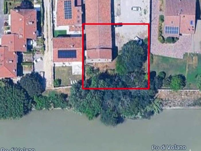Casa con 6 locali in vendita in Via Pomposa, Ferrara
