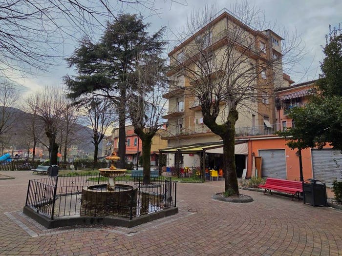 Appartamento quadrilocale in vendita in Via del Fiore, Centro, Aulla