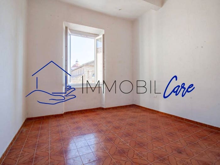 Appartamento con 5 locali in vendita in Piazza della Vittoria, Attias Marconi, Livorno