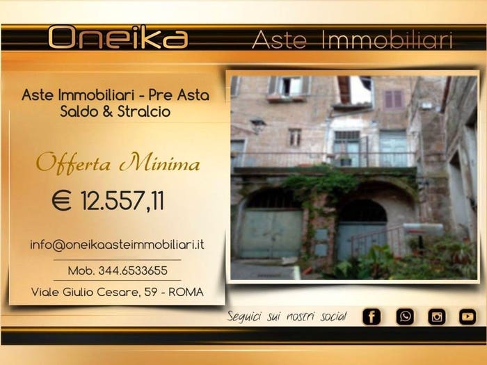 Appartamento trilocale in vendita in Vicolo Malerba, Centro, Capranica