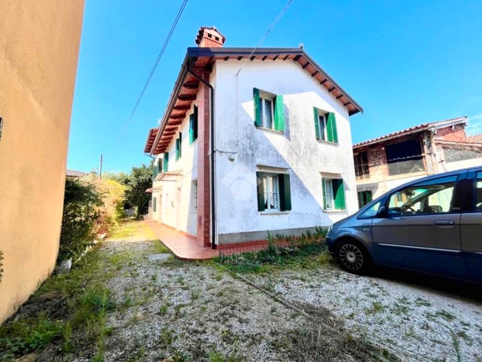 Casa quadrilocale in vendita in Via quattro novembre, Bressa, Campoformido
