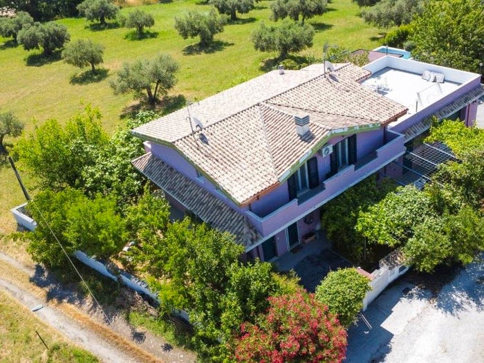 Casa trilocale in vendita in Via Tre Croci, Cepagatti