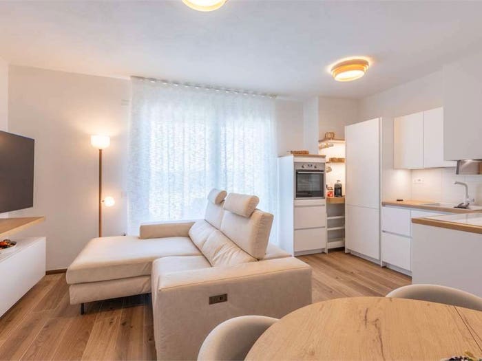 Appartamento trilocale in vendita in Via dei Valenzani, Monte Claro, Cagliari