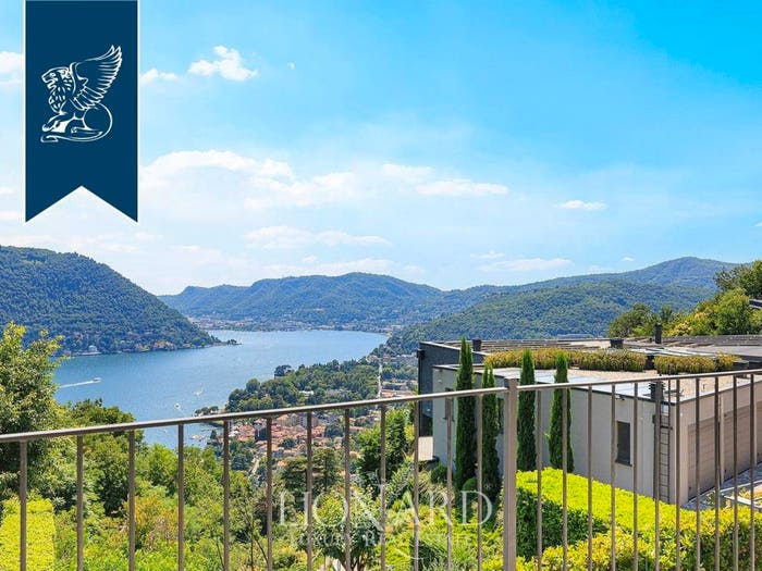 Casa con 5 locali in vendita in Cernobbio