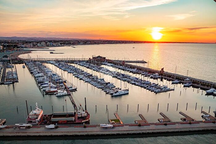 Appartamento con 5 locali in vendita in Via Lucio Lando, Rimini