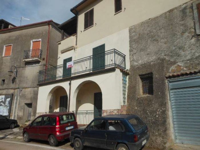 Appartamento con 6 locali in vendita in Corso Rufi, Piccilli, Tora e Piccilli