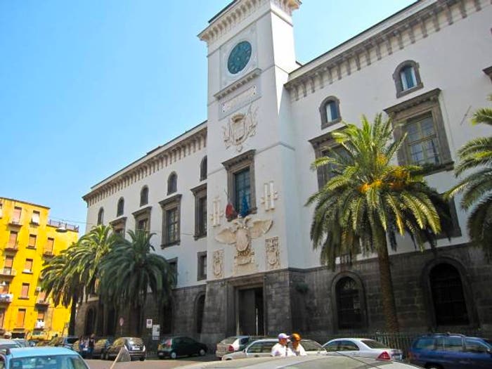 Appartamento trilocale in vendita in Via Oronzio Costa, Tribunali, Napoli