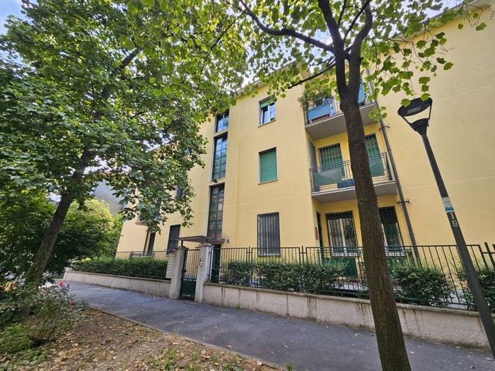 Appartamento trilocale in affitto in Via Sebastiano Veniero, Monte Rosa Lotto, Milano