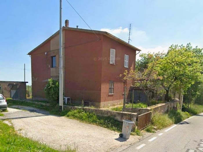 Appartamento trilocale in vendita in Via Fonte, Trecastelli