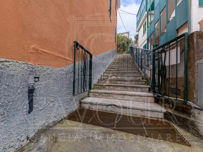Appartamento con 5 locali in vendita in Via Torrente San Lorenzo, Centro, Moneglia