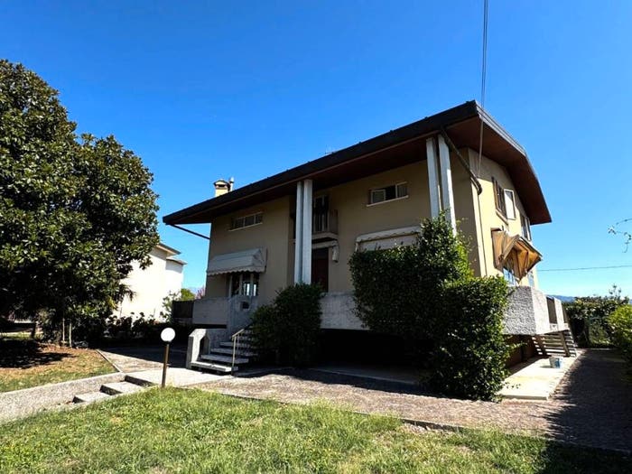 Casa con 6 locali in vendita in Via Vittorio Veneto, Reana Del Roiale, Reana del Rojale