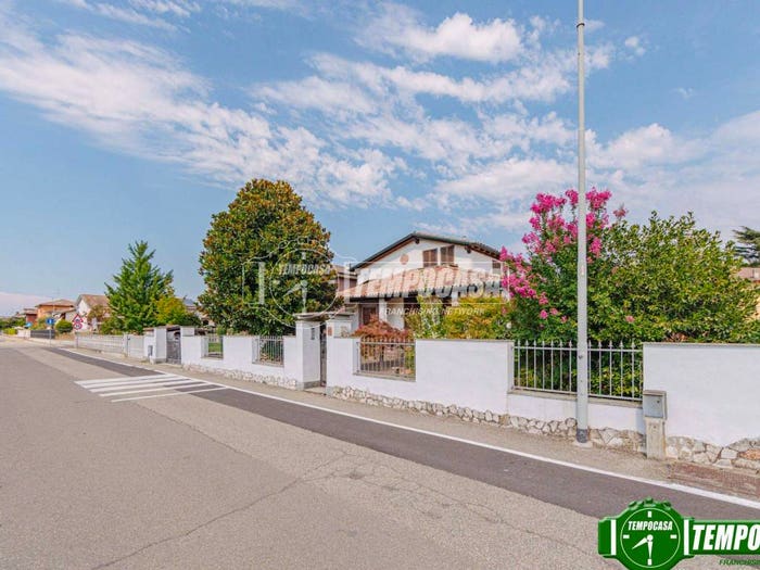 Casa trilocale in vendita in Via Strada Bassa, Motta San Damiano, Valle Salimbene