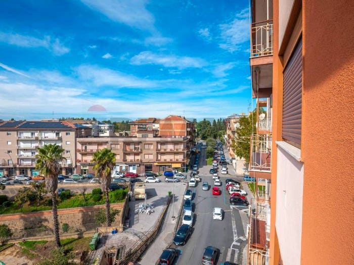 Appartamento con 5 locali in vendita in Viale Autonomia, Centro, Caltagirone