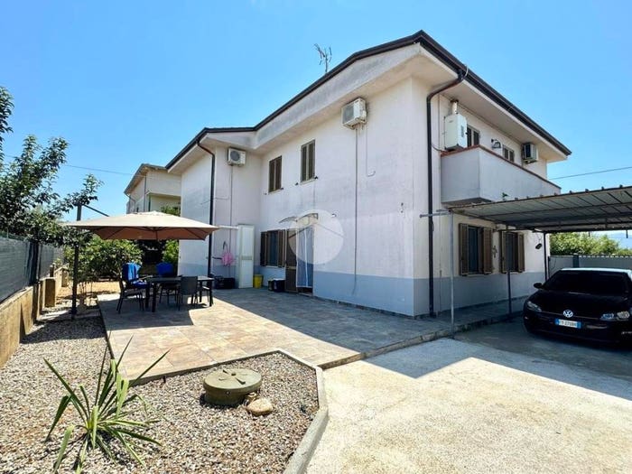 Casa con 6 locali in vendita in Via Giannone, Marina Di Schiavonea, CoriglianoRossano