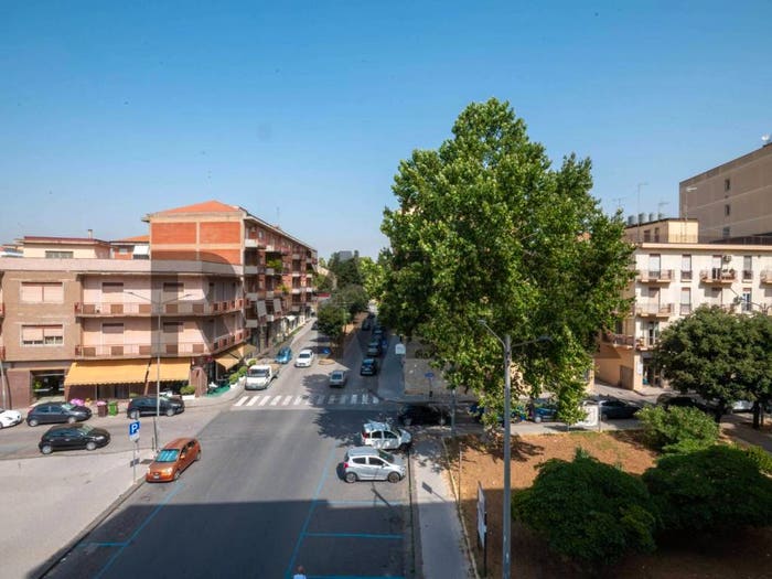 Appartamento con 5 locali in vendita in Viale Dante Alighieri, Centro, Caltagirone