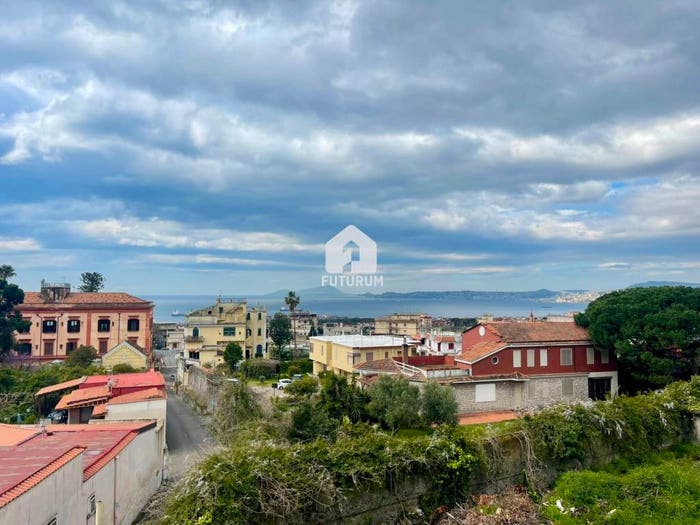 Appartamento trilocale in vendita in Via Giuseppe Semmola, Centro, Ercolano