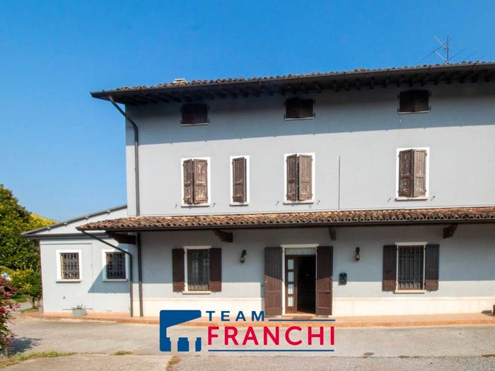 Casa quadrilocale in vendita in Cascina Vernico, Gambara