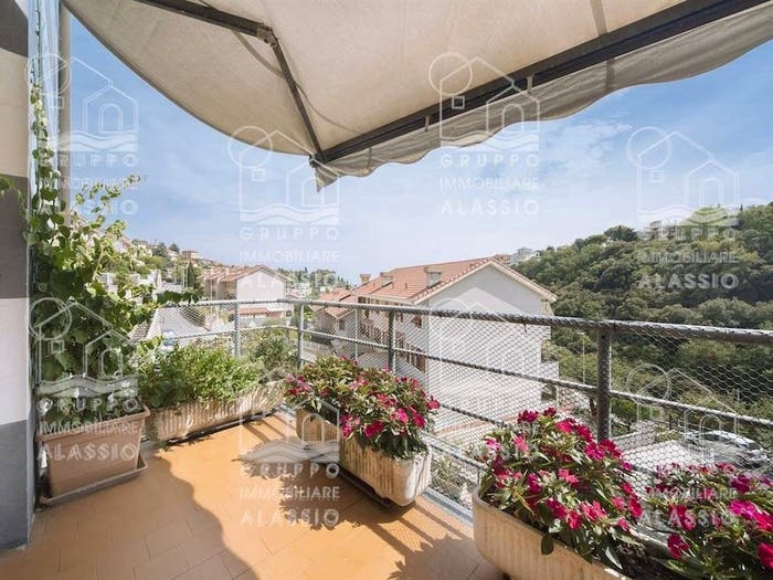 Appartamento con 5 locali in vendita in Parco San Rocco Tetti Rossi Loreto, Alassio