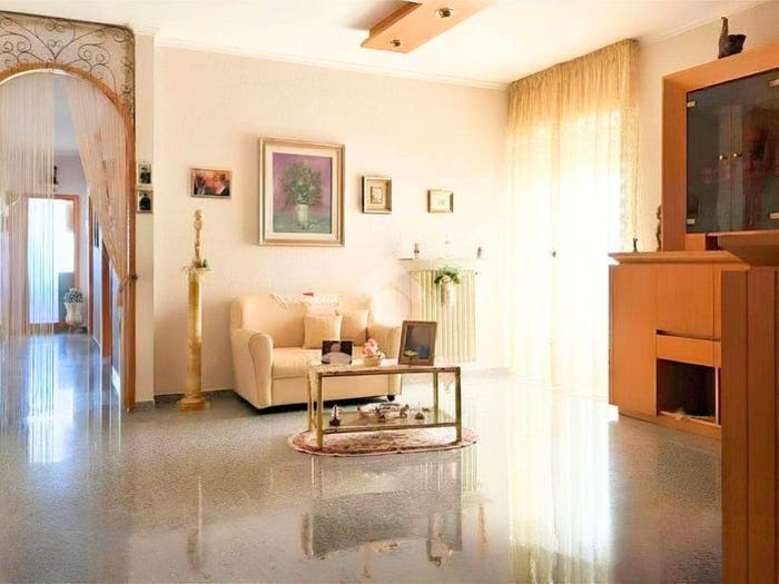 Appartamento quadrilocale in vendita in Via Cavalieri di Malta, Putignano
