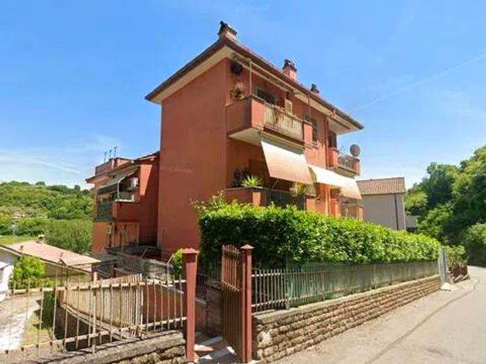 Appartamento quadrilocale in vendita in Via Acqua Santa, Genazzano
