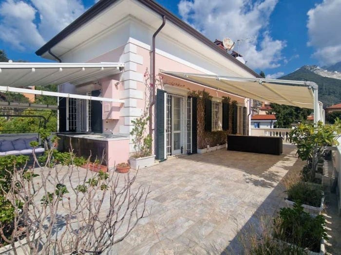 Casa con 5 locali in vendita in Centro, Carrara