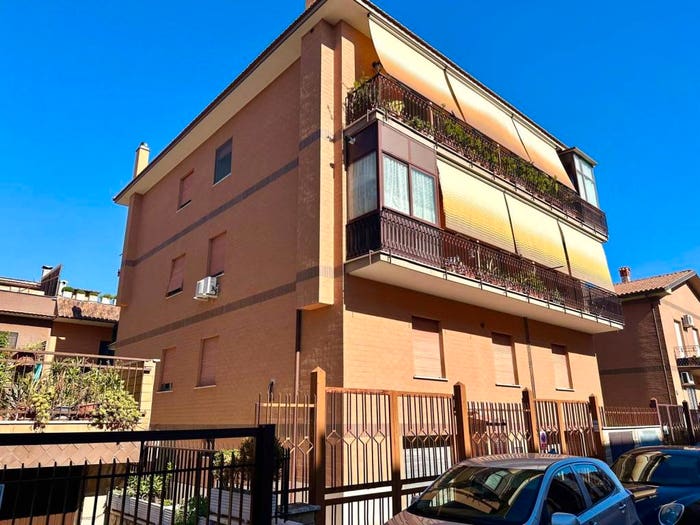 Appartamento trilocale in vendita in Via Missaglia, Labaro, Roma