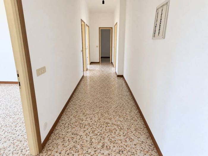 Appartamento trilocale in vendita in Via Aprile, Centro, Mortara