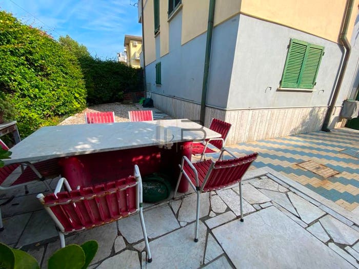 Appartamento trilocale in vendita in Viale Giovanni da Verrazzano, Marina di Carrara, Carrara