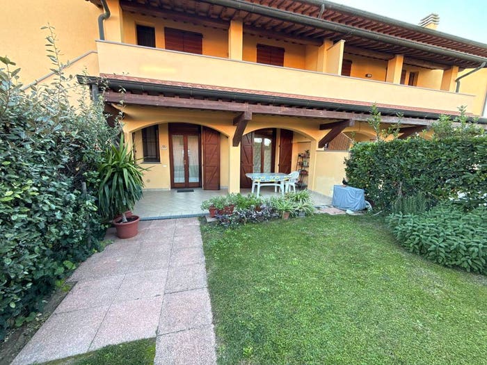 Appartamento trilocale in vendita in Via delle Caldanelle, Campiglia Marittima