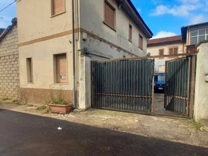 Casa quadrilocale in vendita in Via Degli Appennini, San Pelino, Avezzano