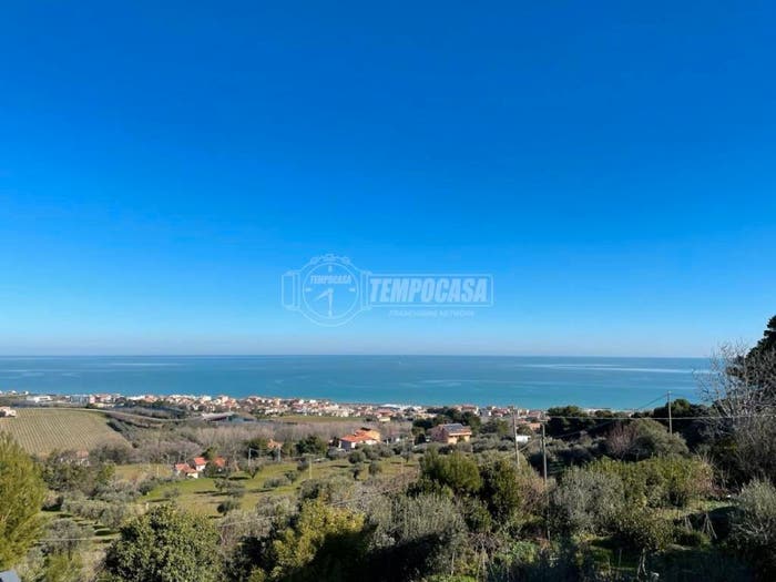 Casa con 5 locali in vendita in Strada Provinciale Civitanova Marche Fontespina, Civitanova Alta, Civitanova Marche