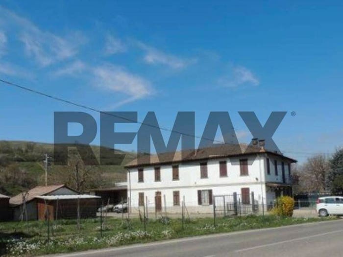 Casa con 6 locali in vendita in via Vallescuropasso, Vallescuropasso Località Stefano, Cigognola