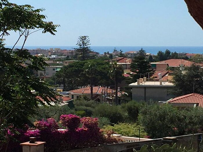 Appartamento trilocale in vendita in Piani di Borghetto Ospedale, Bordighera
