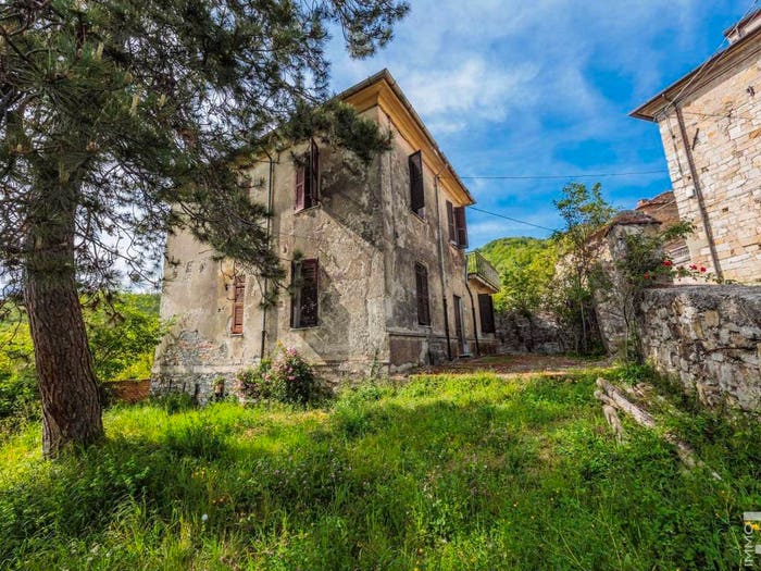 Casa con 6 locali in vendita in Via Cariggio, Fivizzano