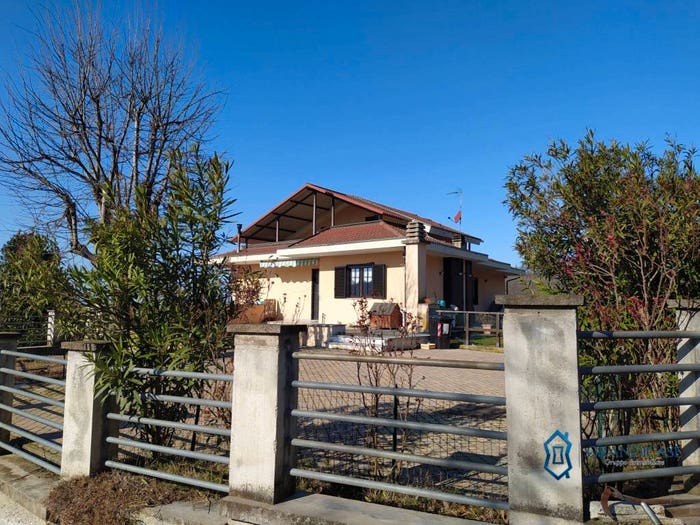 Casa con 6 locali in vendita in Regione Borgiona, Rivalba