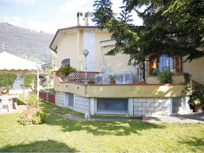 Appartamento con 6 locali in vendita in Via pelucara, Fontia Fossola Fossone, Carrara