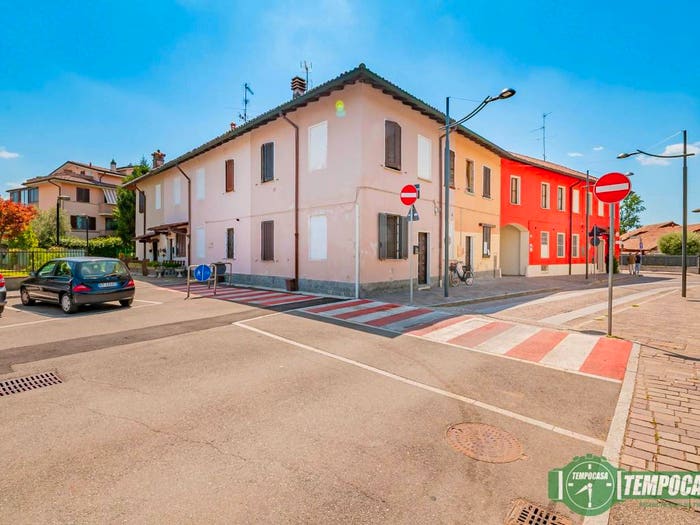 Appartamento bilocale in vendita in Via Roma, Centro, Carpiano