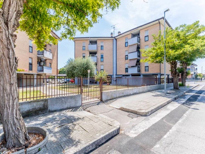 Appartamento quadrilocale in vendita in Via Guglielmo Marconi, Centro, Pontinia
