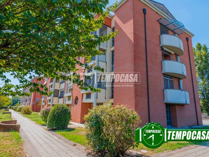 Appartamento quadrilocale in vendita in Via Giuseppe Verdi, Locate di Triulzi