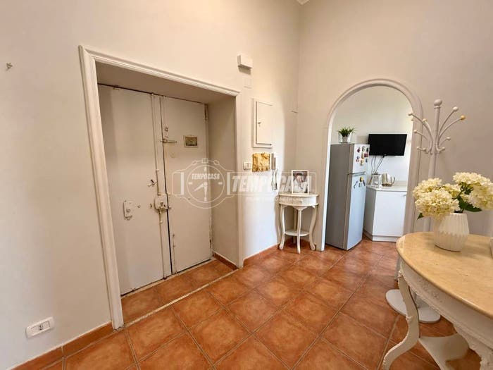 Appartamento bilocale in vendita in Via Francesco Paolo Bozzelli, Capodichino, Napoli