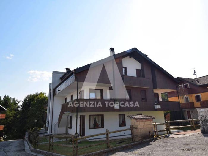 Appartamento trilocale in vendita in Via Monte Zingarella, Centro, Gallio