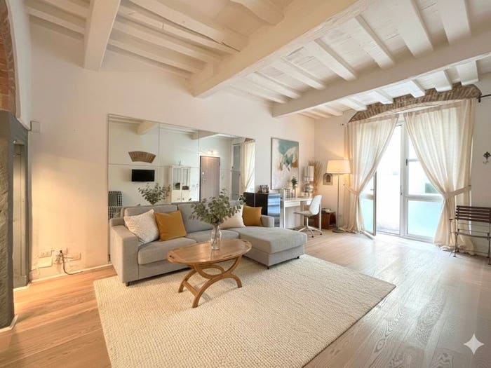 Appartamento trilocale in vendita in Piazza Santo Spirito, Santo Spirito, Firenze