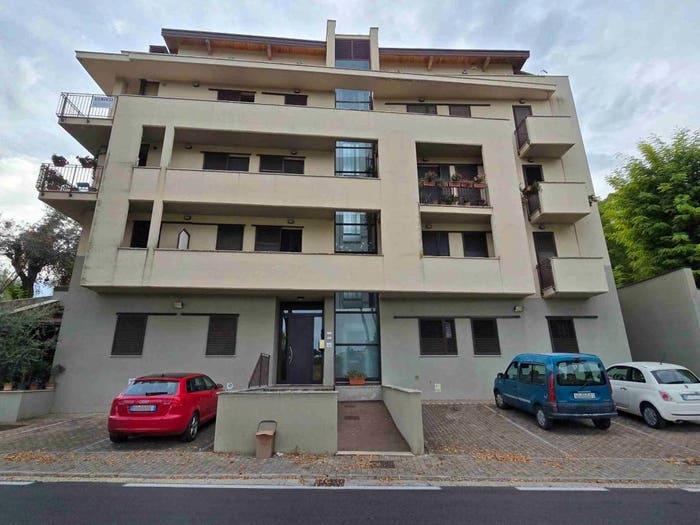 Appartamento con 5 locali in vendita in Strada Provinciale Vibrata Corropoli, Corropoli