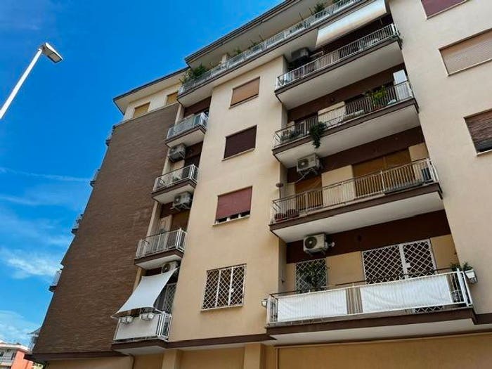 Appartamento trilocale in vendita in Via Giuseppe Sanarelli, Monteverde Nuovo, Roma