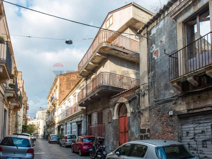 Casa con 6 locali in vendita in Via Abate Ferrara, Centro Storico, Catania