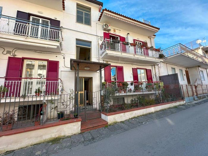 Appartamento trilocale in vendita in Via Tiglio, Centro, San Paolo Bel Sito