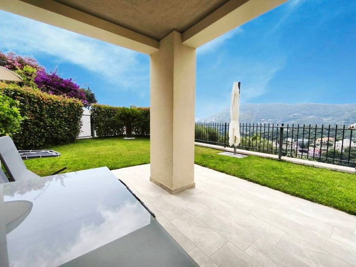 Appartamento trilocale in vendita in Via Privata Solibena, Collina Centrale Parco Fuor del Vento, Alassio