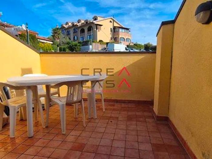 Appartamento bilocale in vendita in Via Delle Mura, Riparbella
